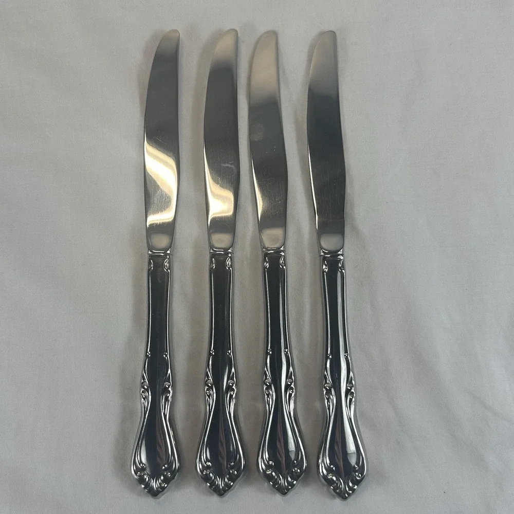 LOT OF 4 WM. A. ROGERS ONEIDA STAINLESS *SUTTON‎ PLACE*  Dinner Knife Excellent